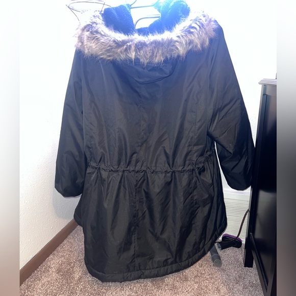 Columbia Black Hooded Winter Coat - Picture 5 of 9
